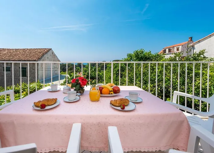 レナ アパート ドゥブロブニク